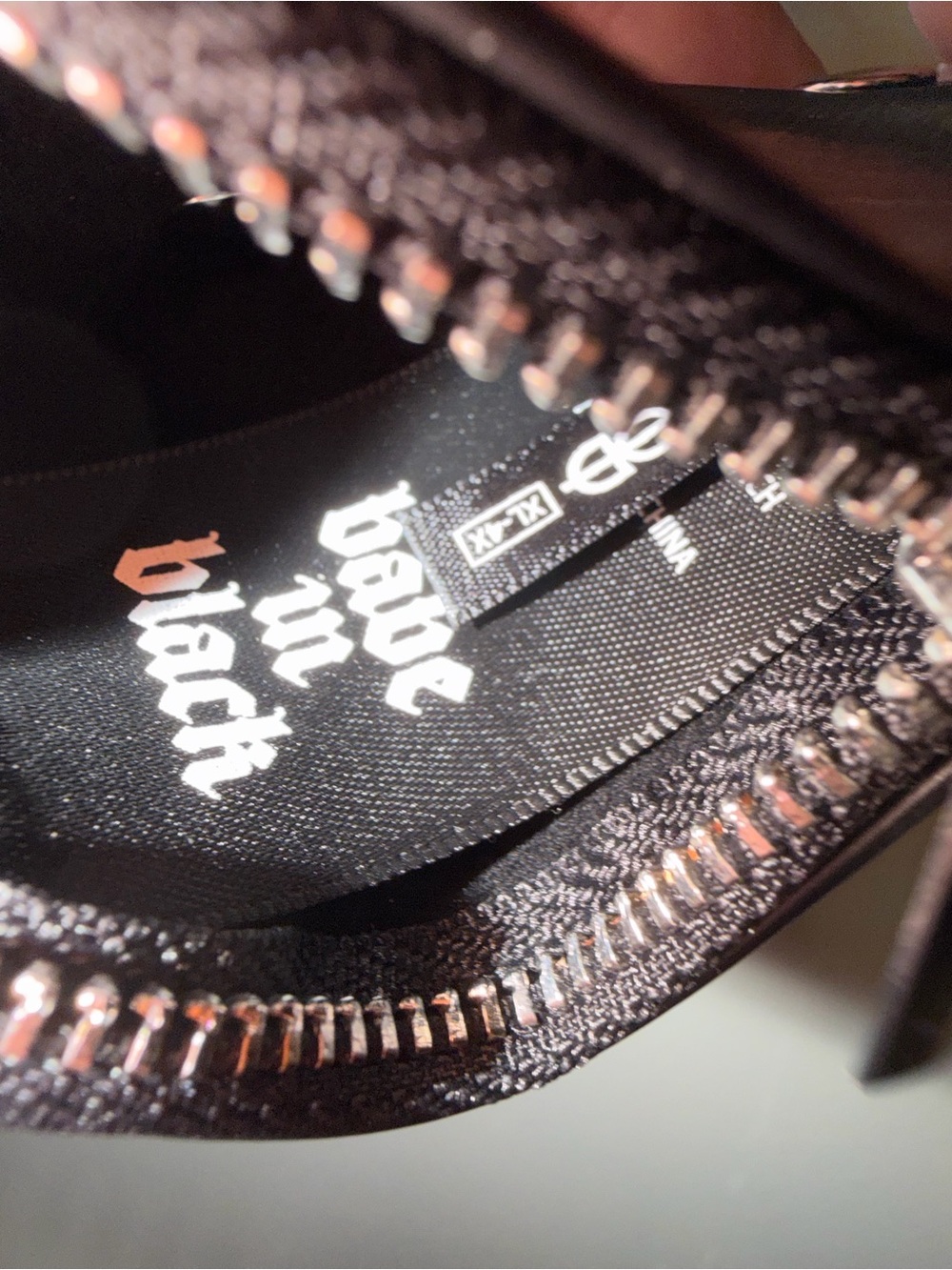 Foxblood Black Velvet Heart Harness - Picture 3 of 5